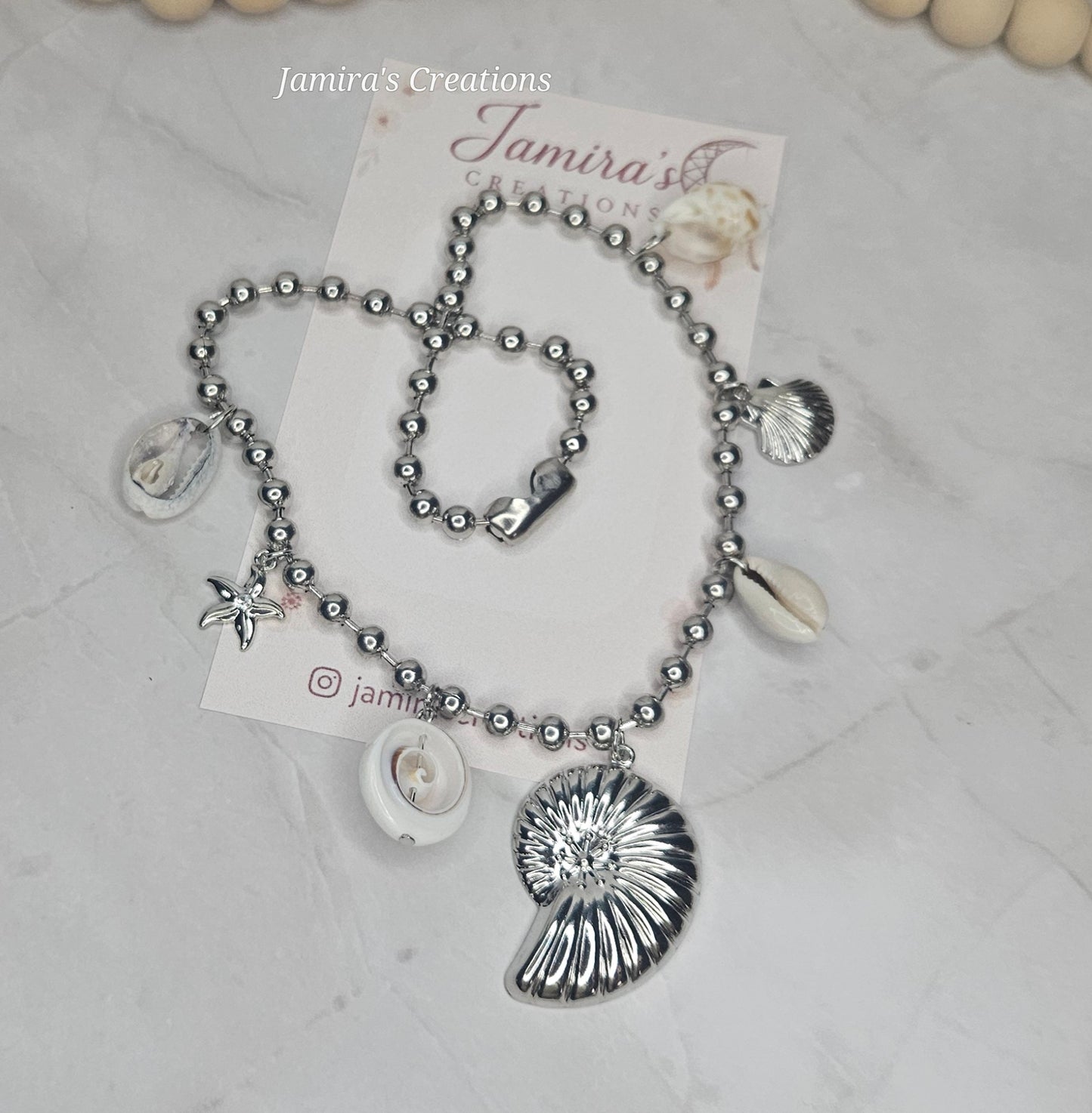 Sand & Charm Necklace/ Collar Arena y Encanto