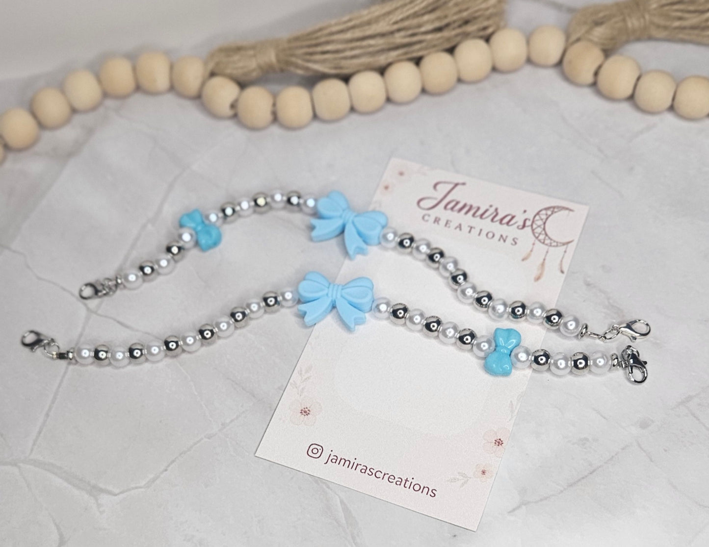 Blue Belle/ Lazo Celeste