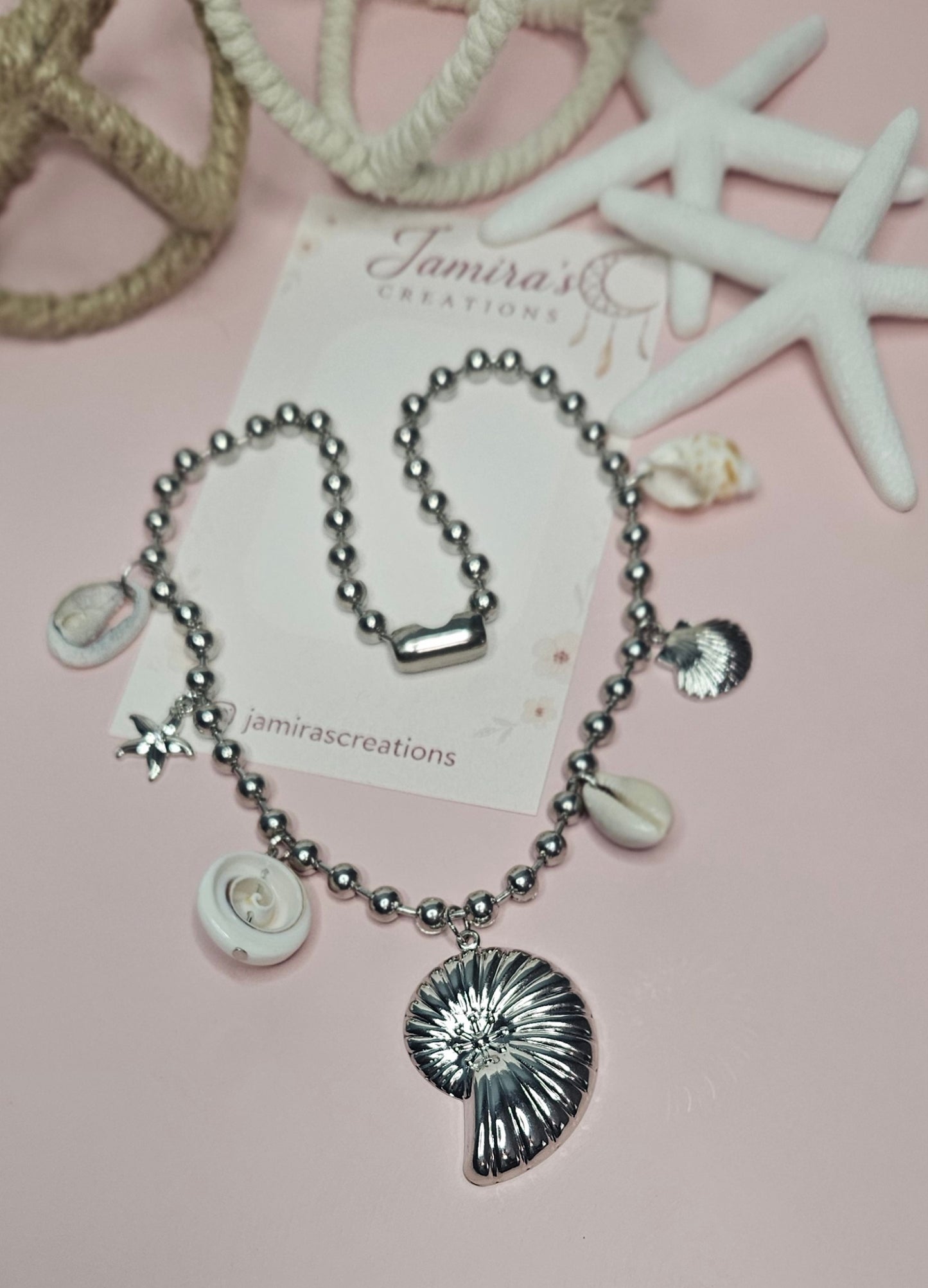 Sand & Charm Necklace/ Collar Arena y Encanto