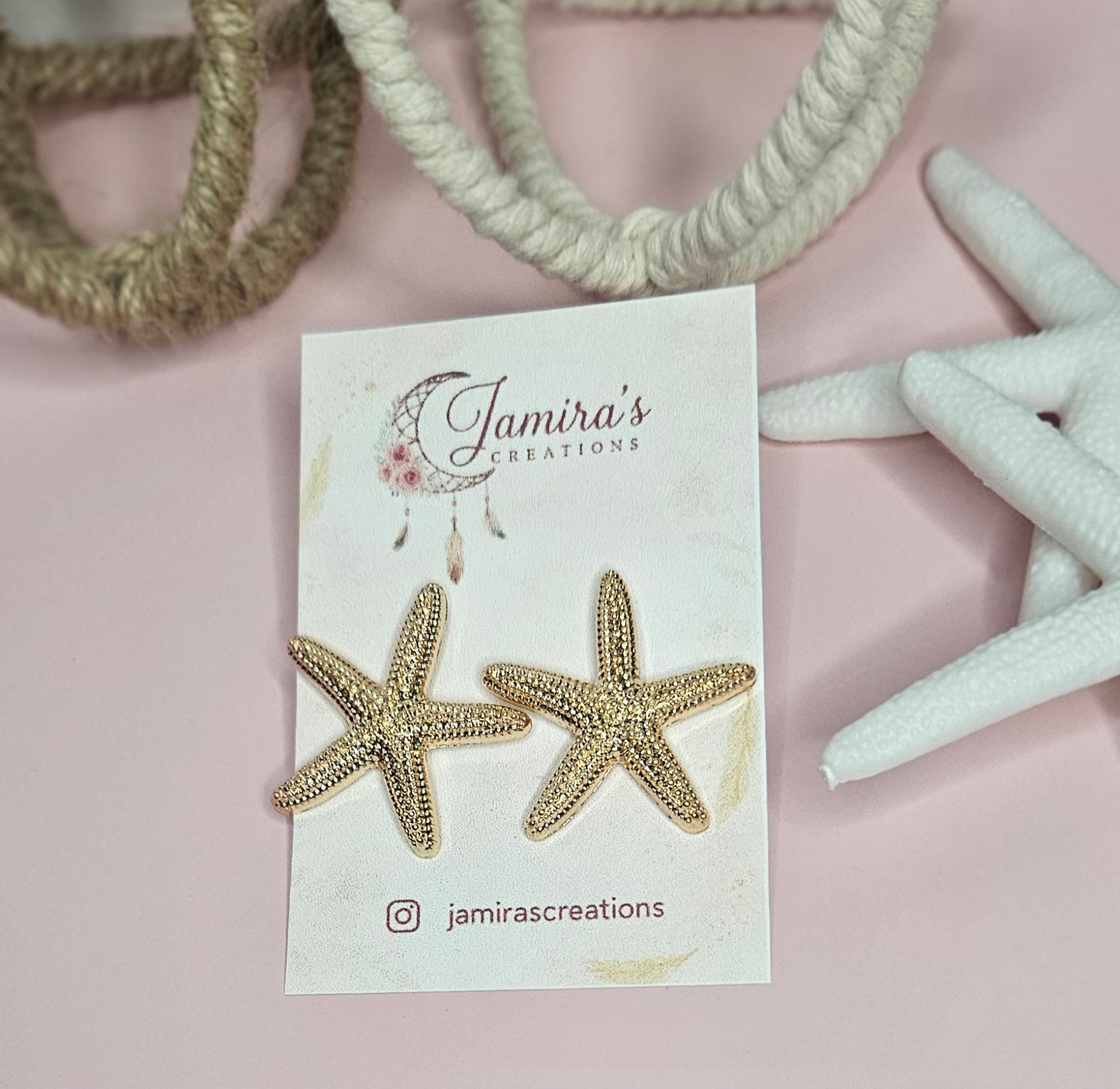 Gold Starfish Earrings/ Aretes estrella de Mar Dorada